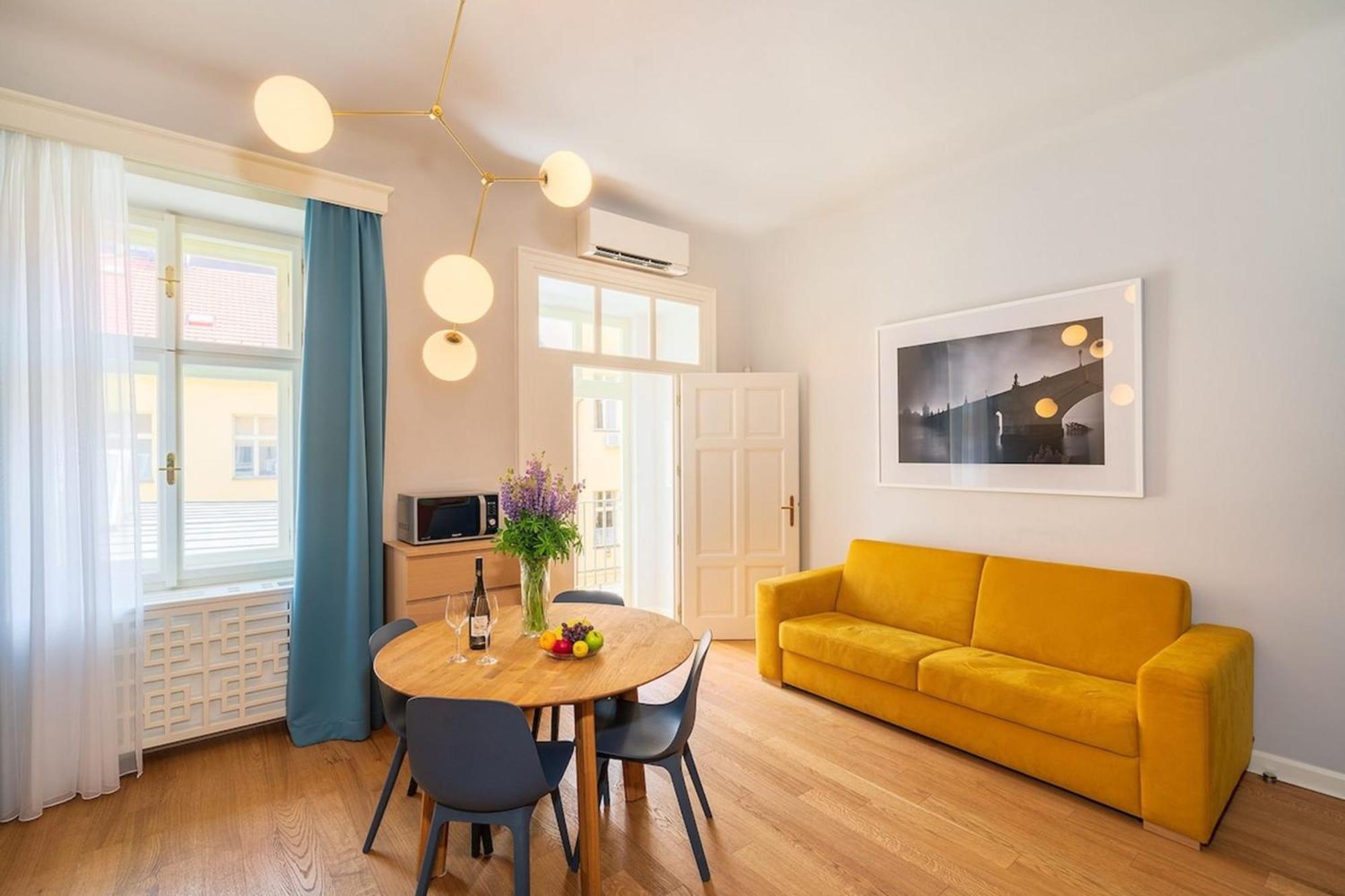 Quiet City Center Apartment In Hip & Foodie Area 프라하 외부 사진
